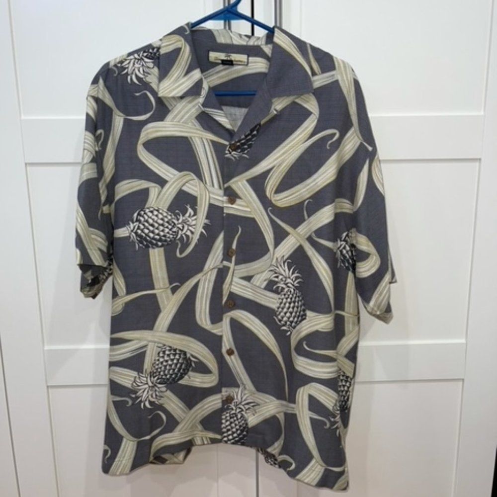 TOMMY BAHAMA Mens M Silk Gray Floral Pineapple